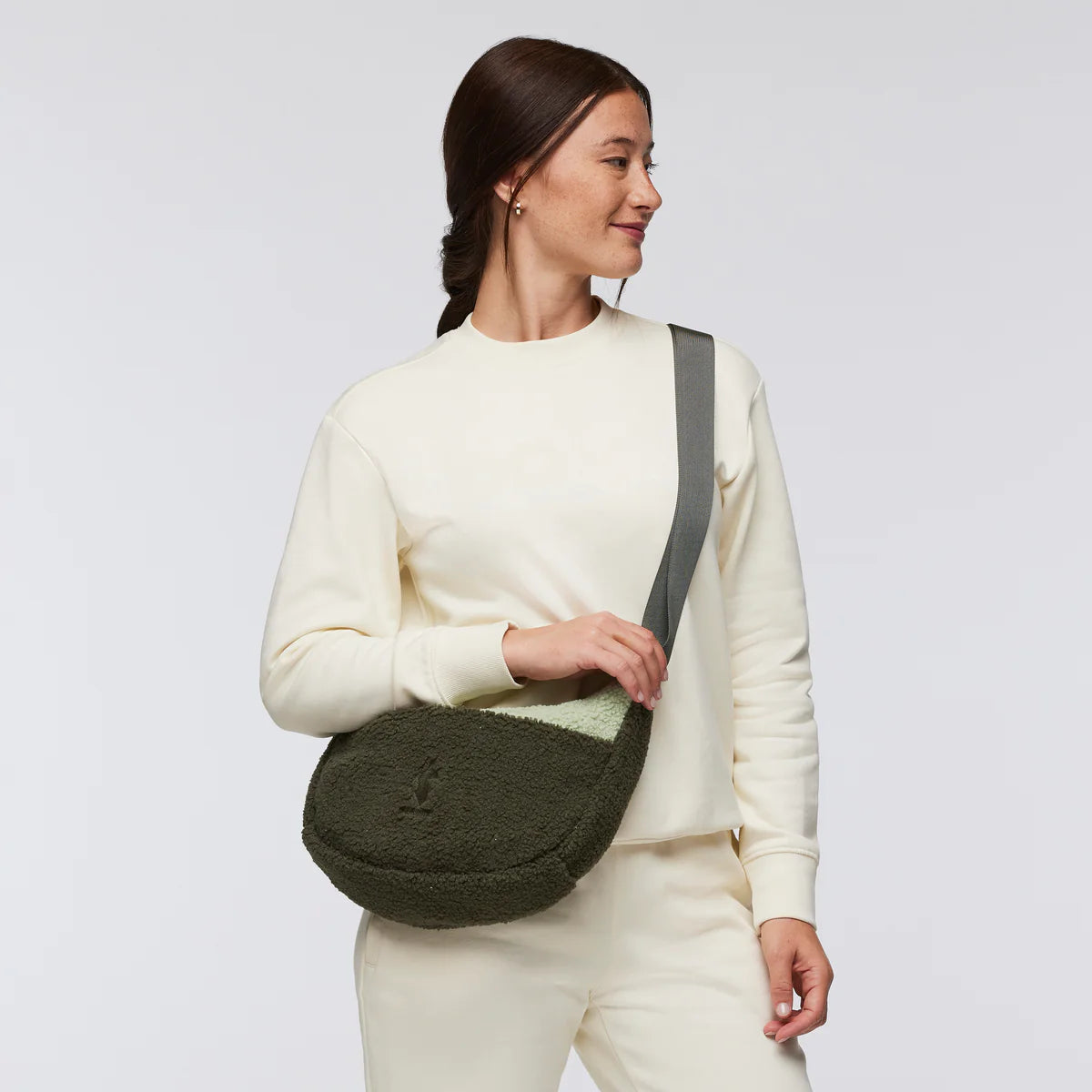 High Pile Fleece 6L Crescent Bag