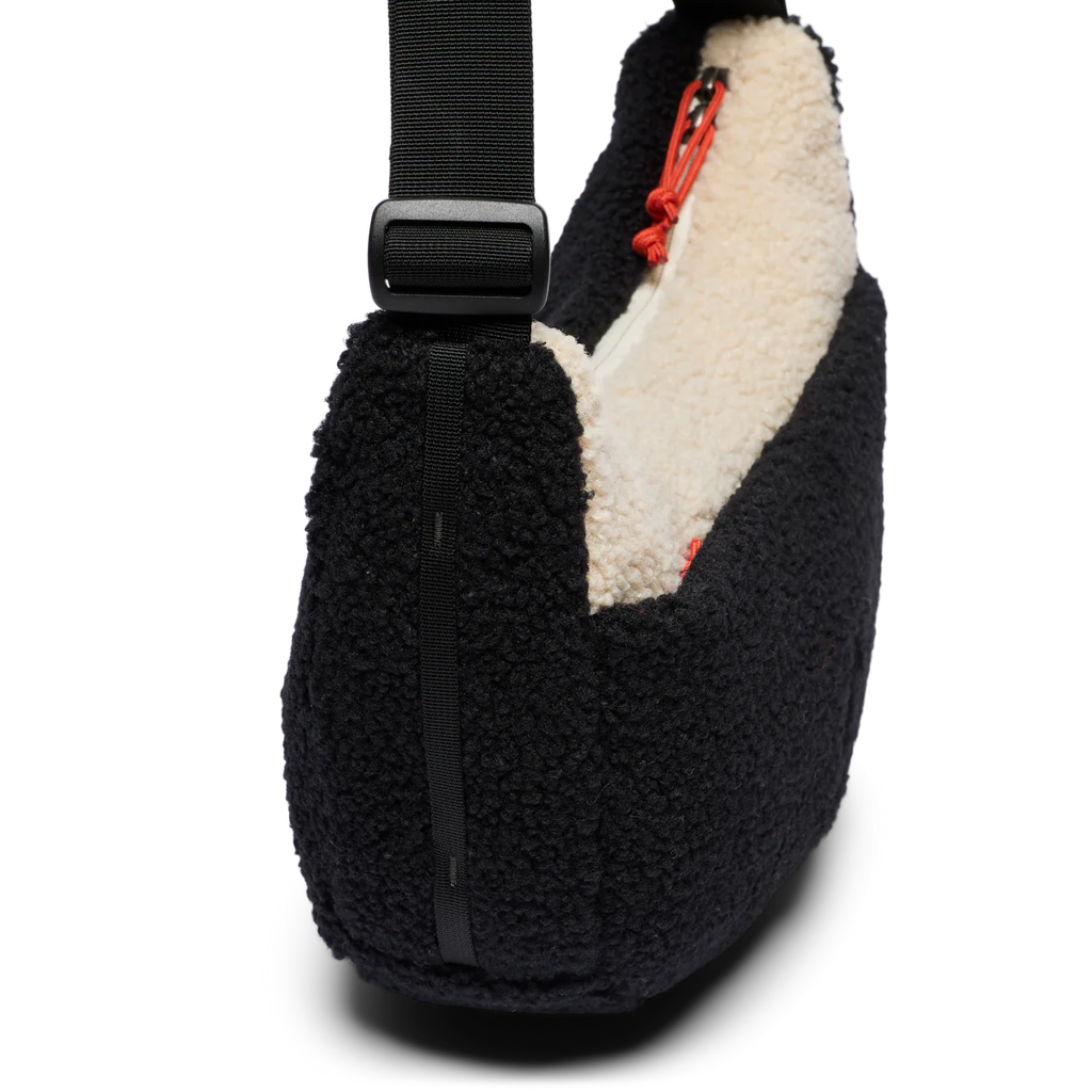 High Pile Fleece 6L Crescent Bag