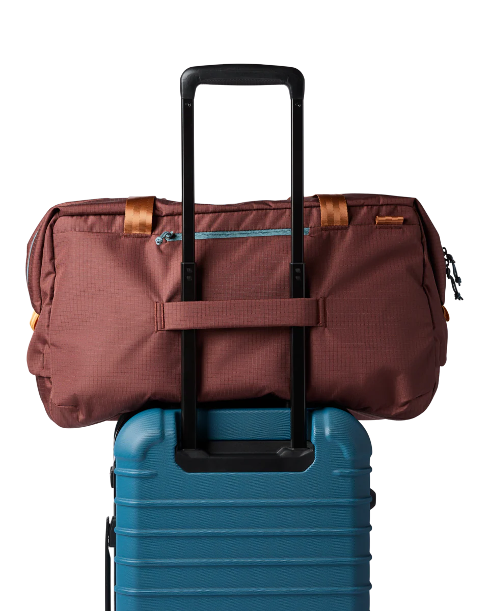 Viaje 45L Travel Duffel