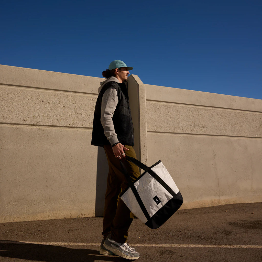 Contiguo 22L Tote