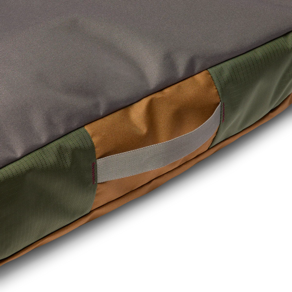 Del Día Dog Bed